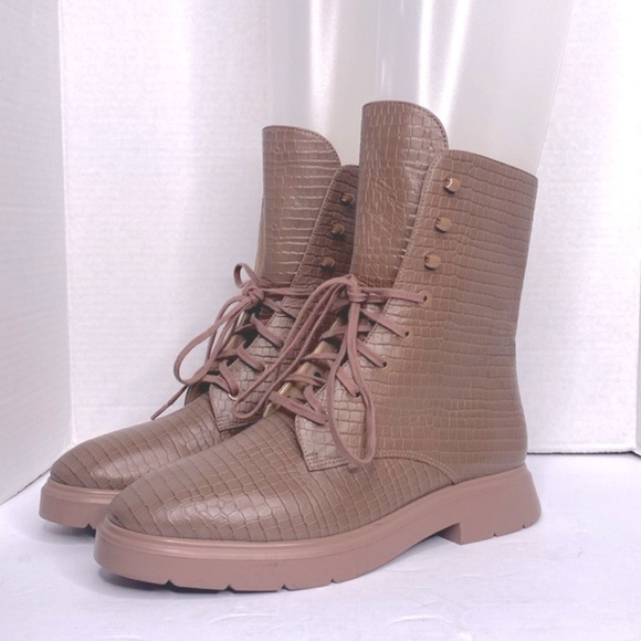 STUART WEITZMAN MCKENZEE Croc Embossed Leather Ankle Boots Size 7.5 - Picture 1 of 5